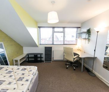 William Street, Hyde Park, Leeds - Photo 2