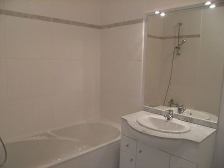 APPT T.3 A LOUER - Photo 2