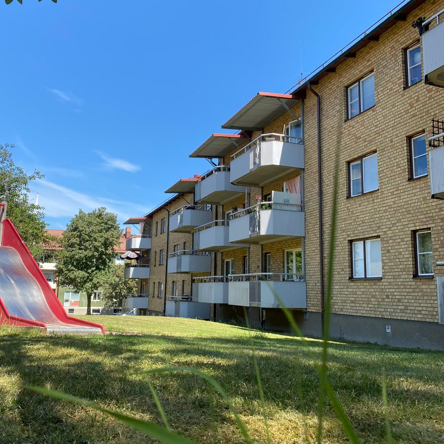 Svärdsliljegatan 8 A - Photo 1