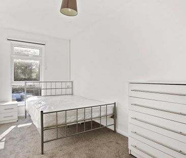 4 bedroom house to rent - Photo 2