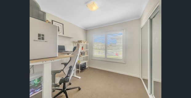 MODERN CONTEMPOARY FAMILY HOME IN THE MOST SOUGHT OUT POCKET OF BASS HILL! - Photo 1