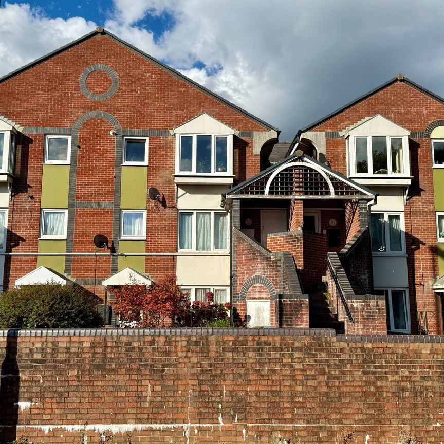 2 bedroom maisonette to rent - Photo 1