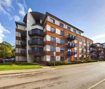 Kestrel Road, Farnborough, Hampshire, GU14 - Photo 1