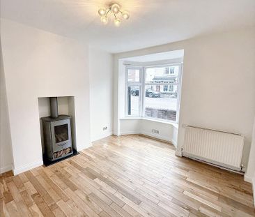 4 bedroom semi-detached house to rent - Photo 2