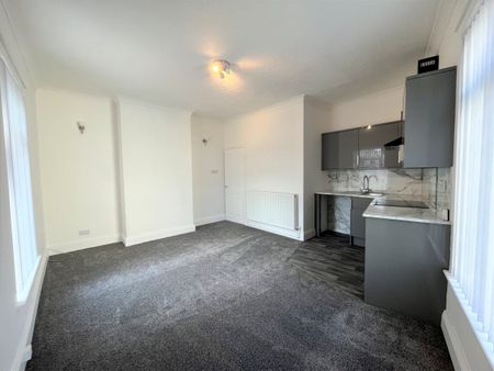 1 Bed Apartment - Photo 4