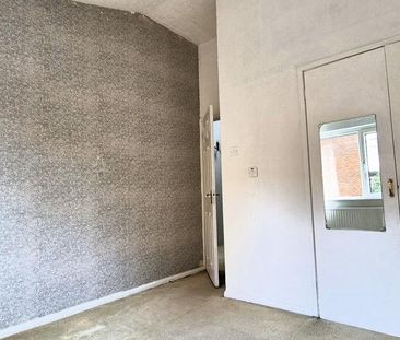 4 bedroom terraced house to rent - Photo 2