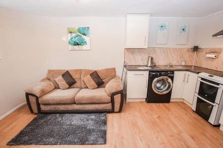 1 bedroom flat to rent - Photo 4