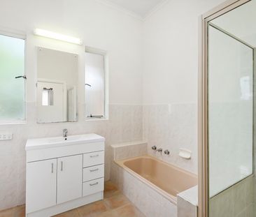 26 Walbundry Avenue, Balwyn North VIC 3104 - House For Rent | Domain - Photo 3