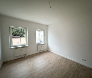 Sofort verfügbar: Erdgeschosswohnung mit Balkon - Photo 3