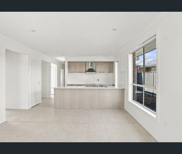 Brand New 4-Bedroom Home with Double Garage & Alfresco Living! - Photo 5