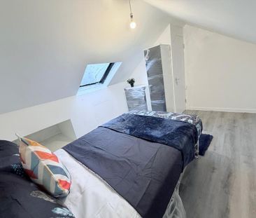 4 bedroom semi-detached house to rent - Photo 6