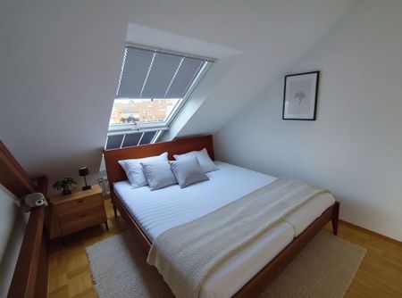 2-Zimmer Dachgeschosswohnung mit Blick auf den Kleinen Kiel | Lütt Immobilien Kiel - Photo 2