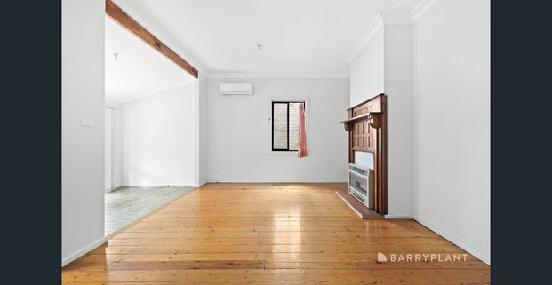 Charming Family Home in Prime Thornbury Location - Photo 1