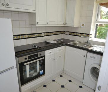 1 bedroom flat to rent - Photo 6