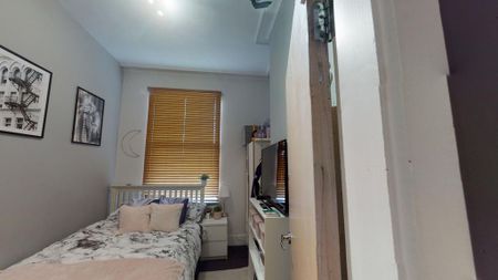 6 bedroom ground floor flat to rent - Photo 5