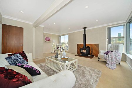 PAPATOETOE, 4 BEDROOM - Photo 2