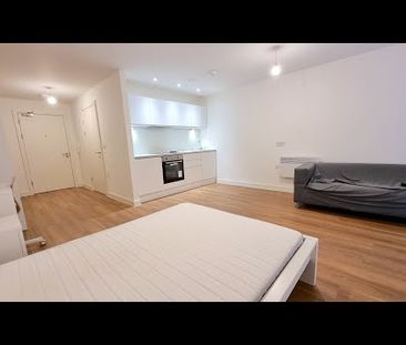 Studio Flat, Nation Way, L1 - Photo 1