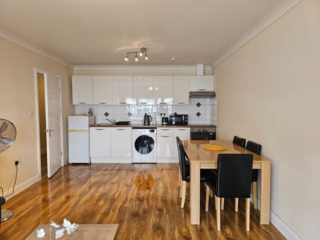 2 bedroom apartment to rent High Street, Poole, BH15 - Photo 5