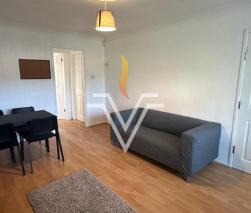 4 bedroom semi-detached house to rent - Photo 2 | Rentumo