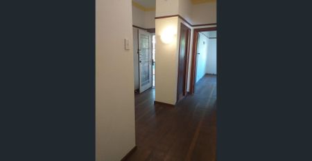 4 Bedroom House located 2 mins from Base Hospital - Photo 2