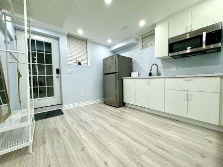 For Lease - 51 Cayton Crescent Unit# Lower, Bradford West Gwillimbury, Ontario - Photo 2