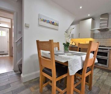 Vicarage Lane, Blackpool, FY4 - Photo 2