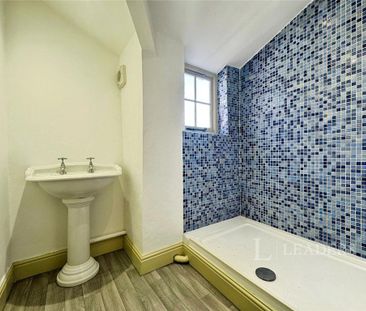 2 bedroom semi-detached house to rent - Photo 6