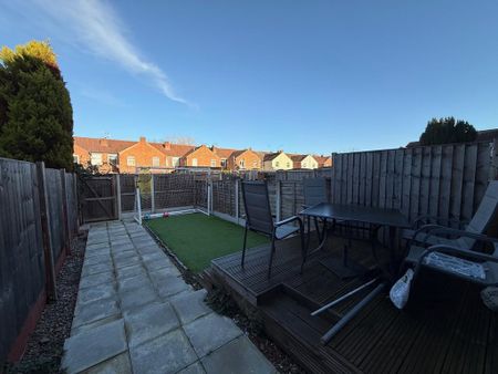 2 bedroom terraced house to rent - Photo 3