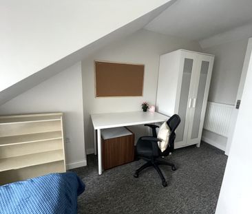 4 bedroom house share to rent - Photo 3