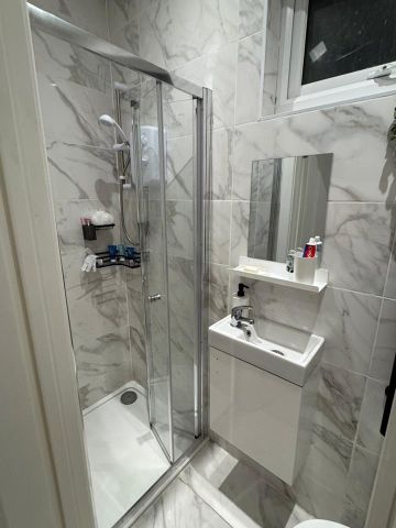 Room in a Shared Flat, London Road, SW16 - Photo 4