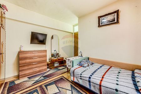 Apartament cu 2 camere în zona 300 Micalaca - Fotografie 2
