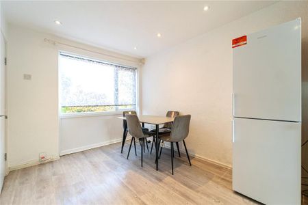 4 bedroom terraced house to rent - Photo 3