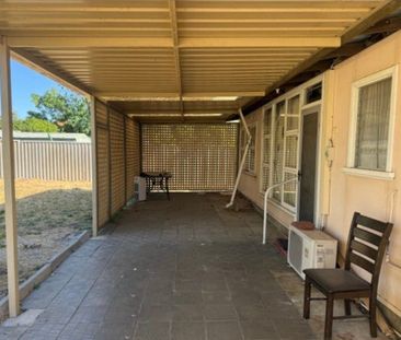 Kenwick - Photo 1