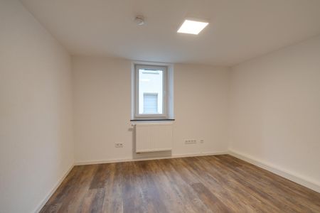 Außergewöhnlich wohnen – großzügige Mietwohnung mit historischem Charme & moderner Ausstattung - Photo 4