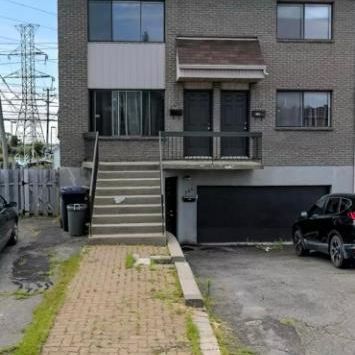 Magnifique appartement 4 1/2 rénové à louer à Laval - Photo 4