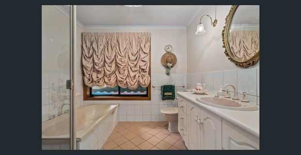 Stunning 4 Bedroom home in great location - Photo 1