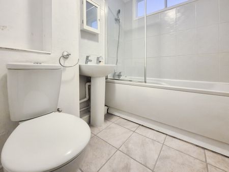 2 bedroom end terraced house to rent, - Photo 5