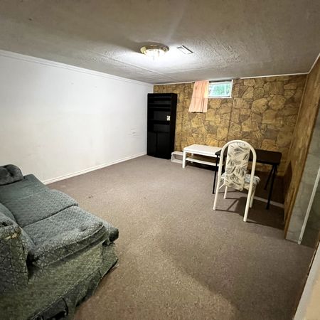 For Lease - 230 axminster Drive, Richmond Hill, Ontario - Photo 3