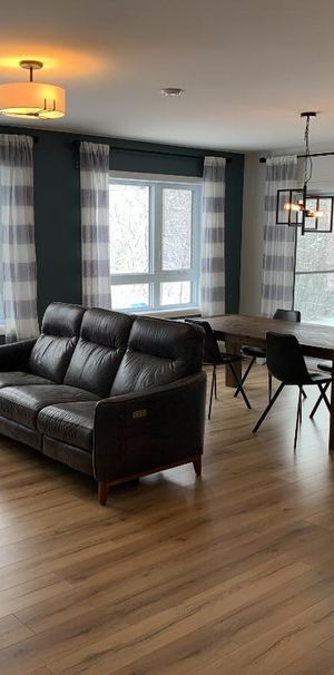 Magnifique Logement 4 ½ fenestré 3ème étage 450 775.1379 - Photo 1
