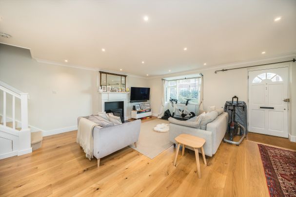 Raymond Road, Wimbledon, SW19, London - Photo 1