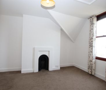 2 bedroom Maisonette to let - Photo 1