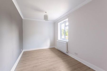 3 bedroom detached bungalow to rent - Photo 5