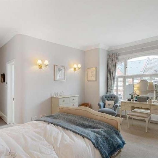 Drakefield Road, Heaver Estate, London, SW17 - Photo 1