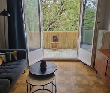 Beautiful renovated 4-room apartment in a quiet area - Foto 6