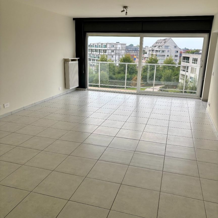 Lichtrijk appartement met 2 slaapkamers in Roeselare - Photo 1
