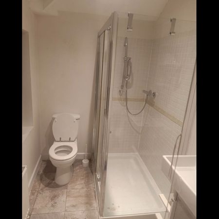 Room in a Shared House, Anstey Grove, B27 - Photo 4