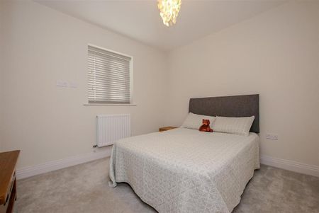 3 bedroom detached house to rent - Photo 5