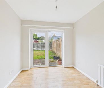3 bedroom detached house to rent - Photo 4