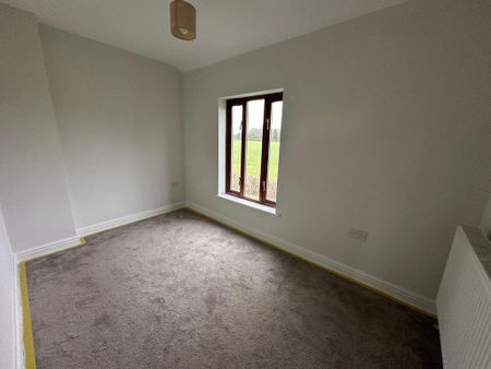 3 bedroom detached house to rent - Photo 4