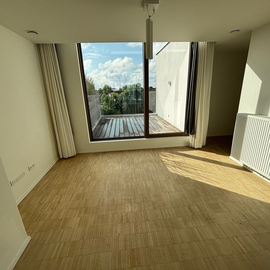 Lichtrijke, moderne en energiezuinige penthouse te koop in Roeselare - Photo 1
